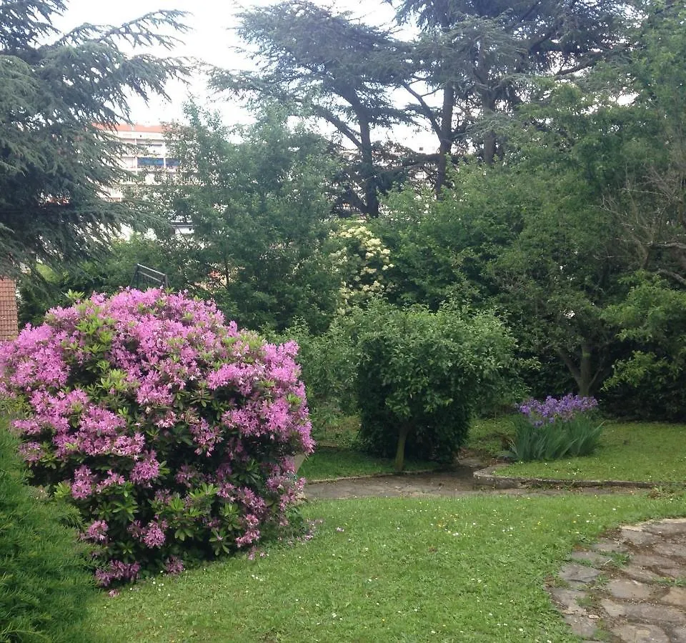Les Charmettes Bed & Breakfast Saint-Etienne  Saint-Etienne (Loire)